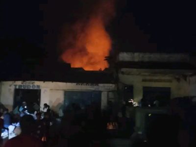 Kananga : un incendie ravage plusieurs commerces sur l’avenue Étienne-Tshisekedi